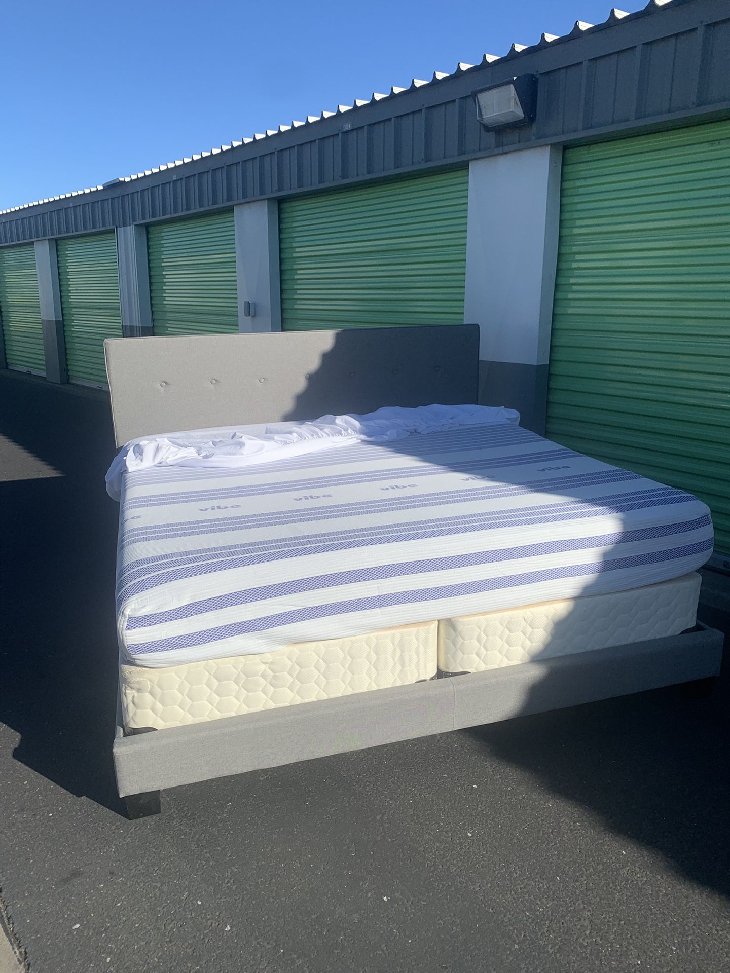 King Size Bed And Frame