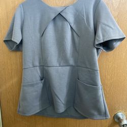 Jaanuu Large Gray Scrub Top