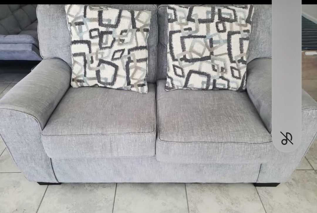 Love Seat Grey