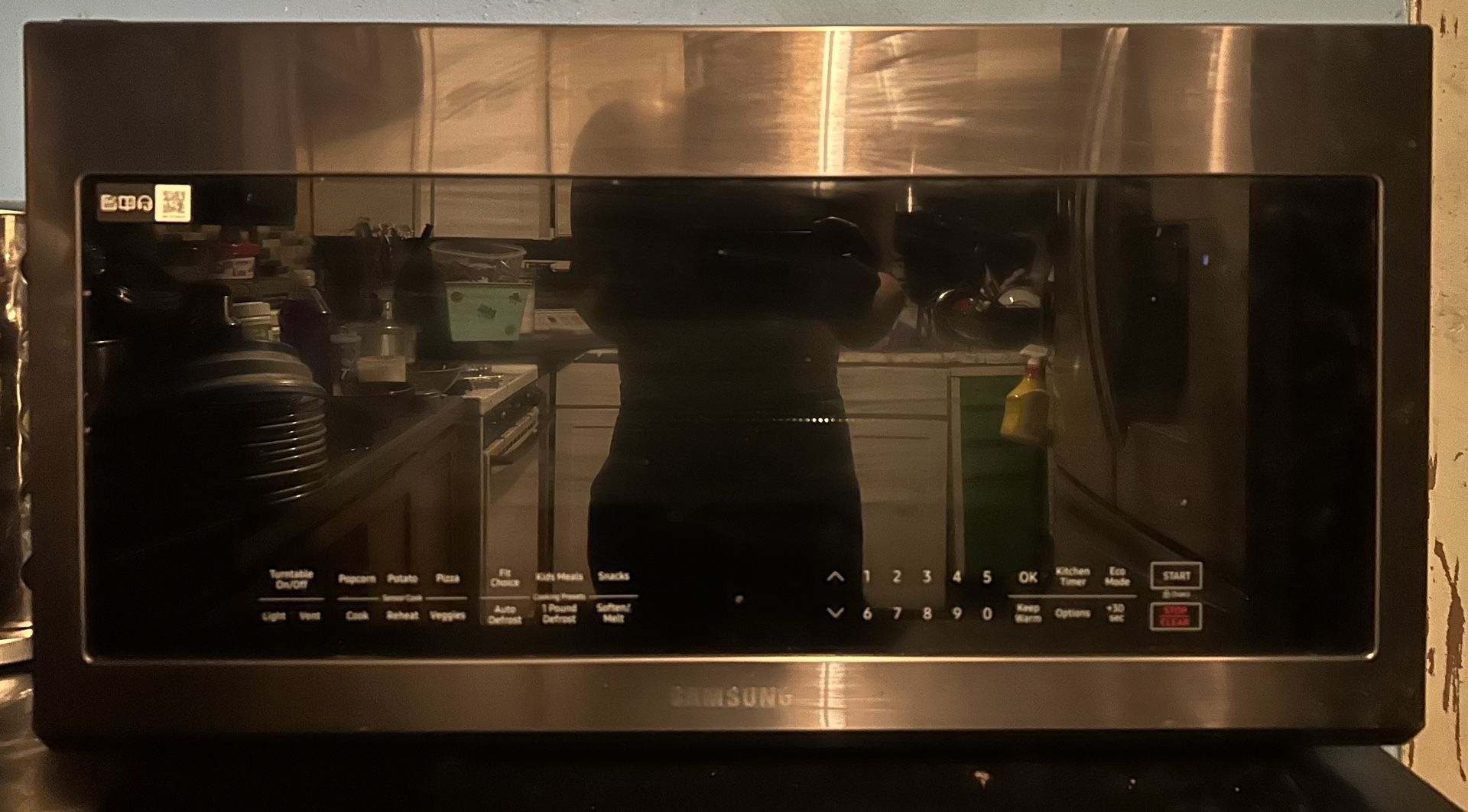 Samsung 2.1-cu ft 1000-Watt Over-the-Range Microwave with Sensor Cooking (Fingerprint Resistant Stainless Steel