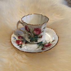 Grandmother’s Rose fine bone china tea cup red rose flower Made In England 