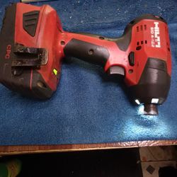 HILTY DRILLl  WITH 5.2 BATTERY