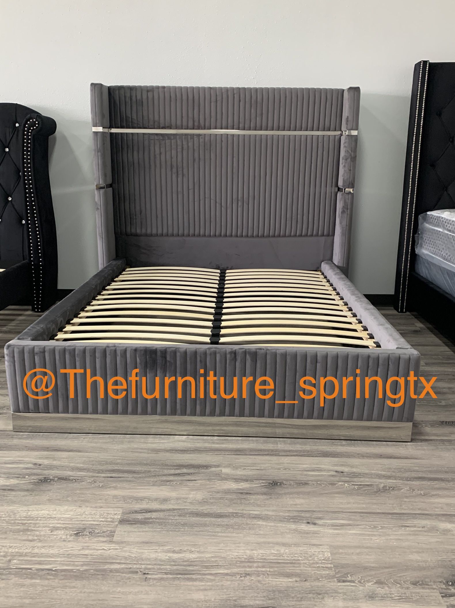 Grey Velvet Modern Platform Bed Frame π