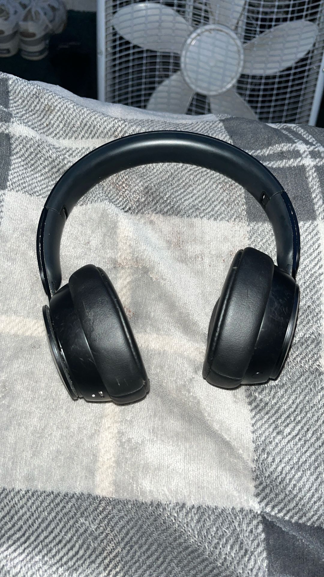 Beats Solo Pro