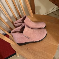 Ladies Boots Size 7