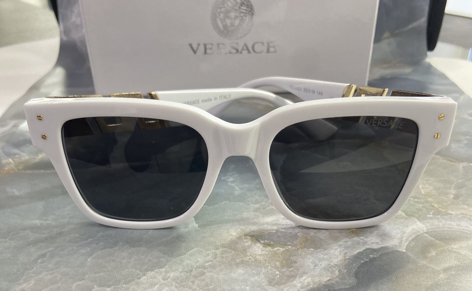 Shades 😎 Sunglasses 🕶️ Glasses 🤓