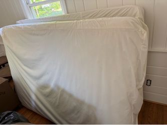 Queen size mattress and box