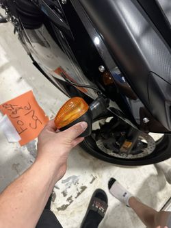 Yamaha Motorcycle OEM Right Front Turn Signal FZ6R