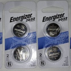 8 Energizer Lithium Batteries 