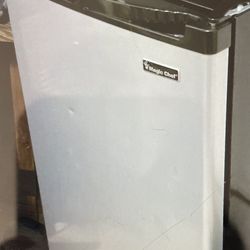 Magic Chef Mini Fridge 