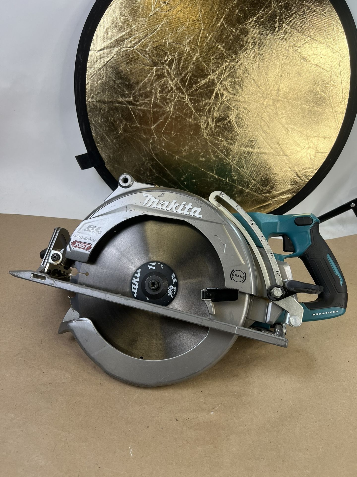 Tested Makita GSR02 Brushless 10” Circular Battery Powered Saw (no Charger Included)