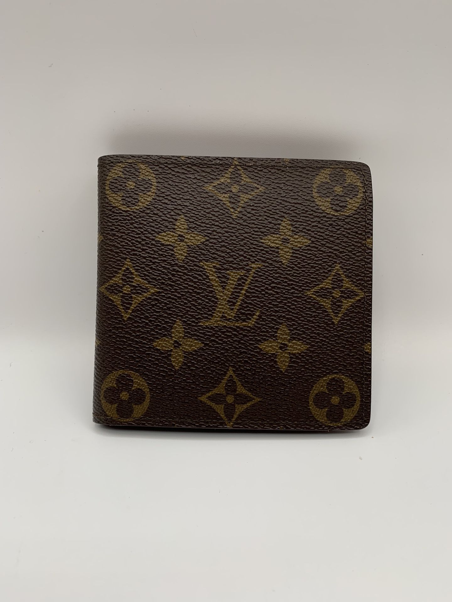 Authentic Louis Vuitton Bifold Wallet for Sale in Irwindale, CA