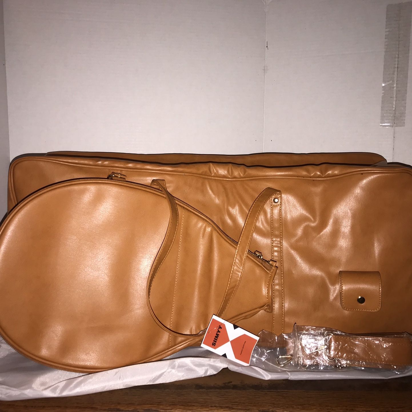 New tennis bag squash racquet bag. Duffle bag with Detachable racquet holder attached. 