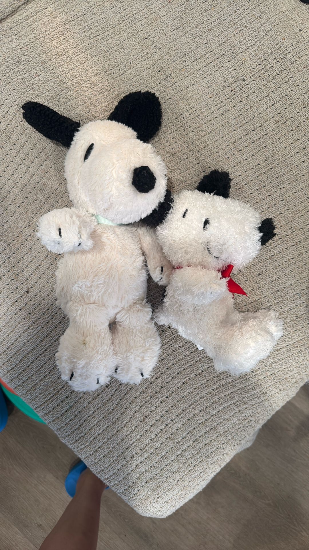 2 Snoopy Plushies