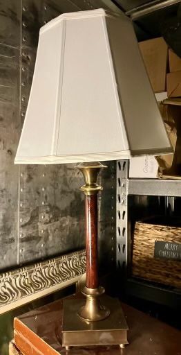  Microsun Library Of Congress Table Lamp LED module that generates 7,000 lumens—more that 6X the light of a 75-watt incandescent bulb