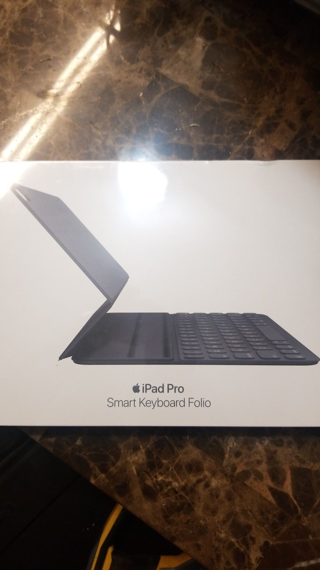 Ipad Pro Smart Keyboard Folio & Apple Pencil
