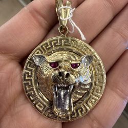14k Tiger Pendant 