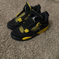 Jordan Thunders 4s