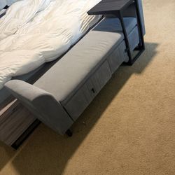 Storage ottoman 