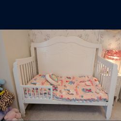 Convertible Crib/ Toddler/ Twin Bed