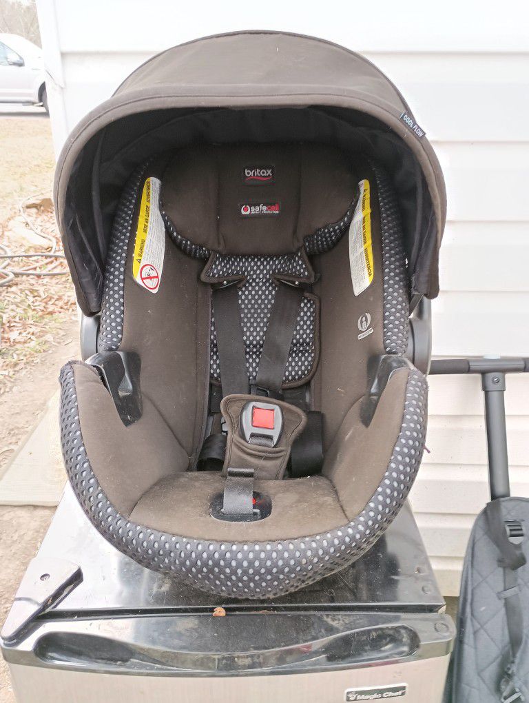 Britax B-Safe Infant Car Seat
