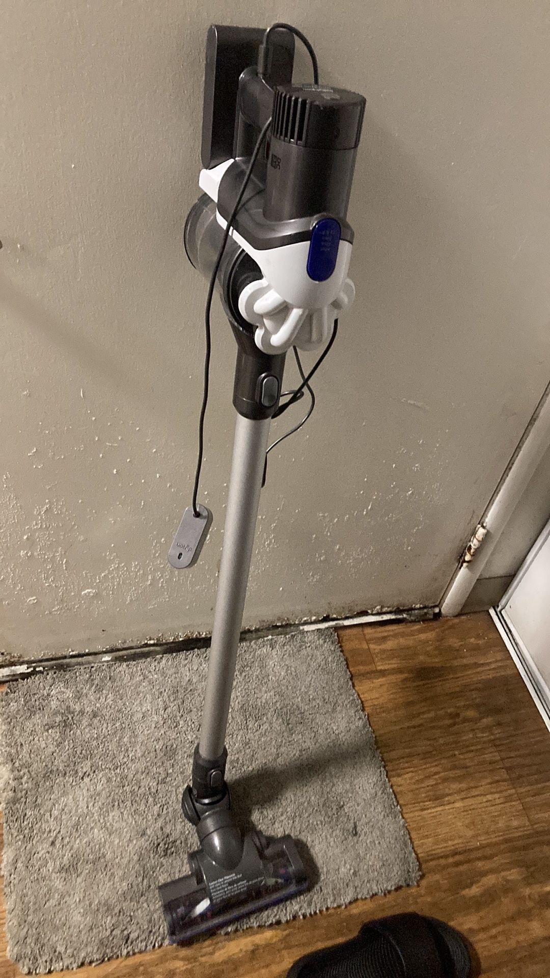 Very Nice!! Works!! DYSON #DC35 "Hard Floor Vacuum" /Charger, Cleaner Head, Wand