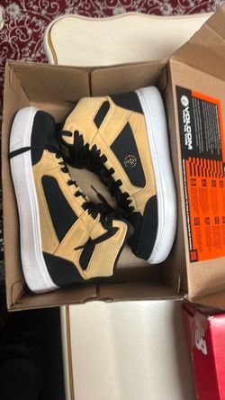 Volcom High-Top Skate Sneakers