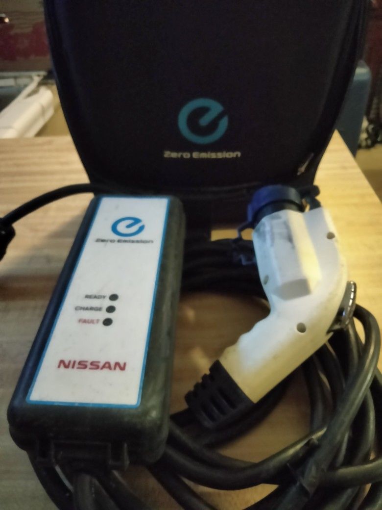 Nissan Leaf Charging Set