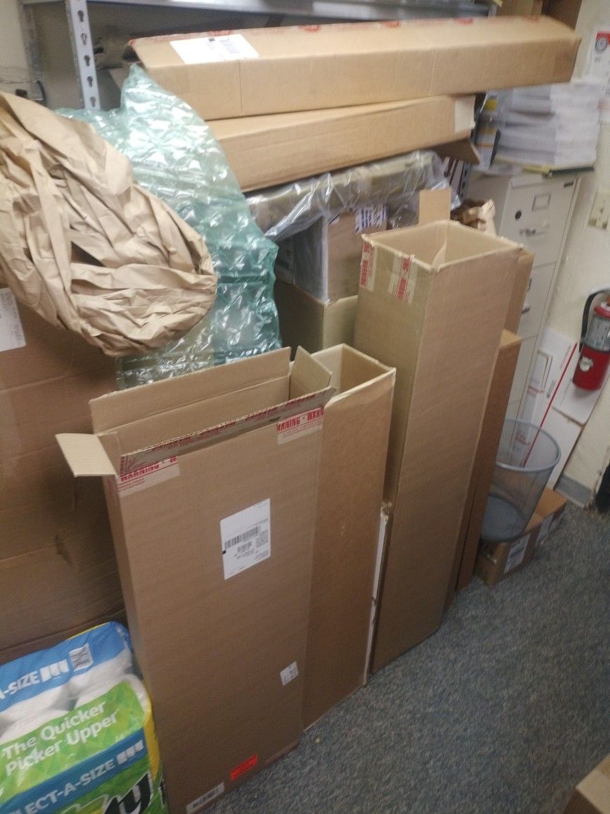Boxes And Packing Material 