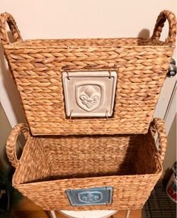 2 Woven Storage Baskets with Fleur-de-Lis. Read description 1st