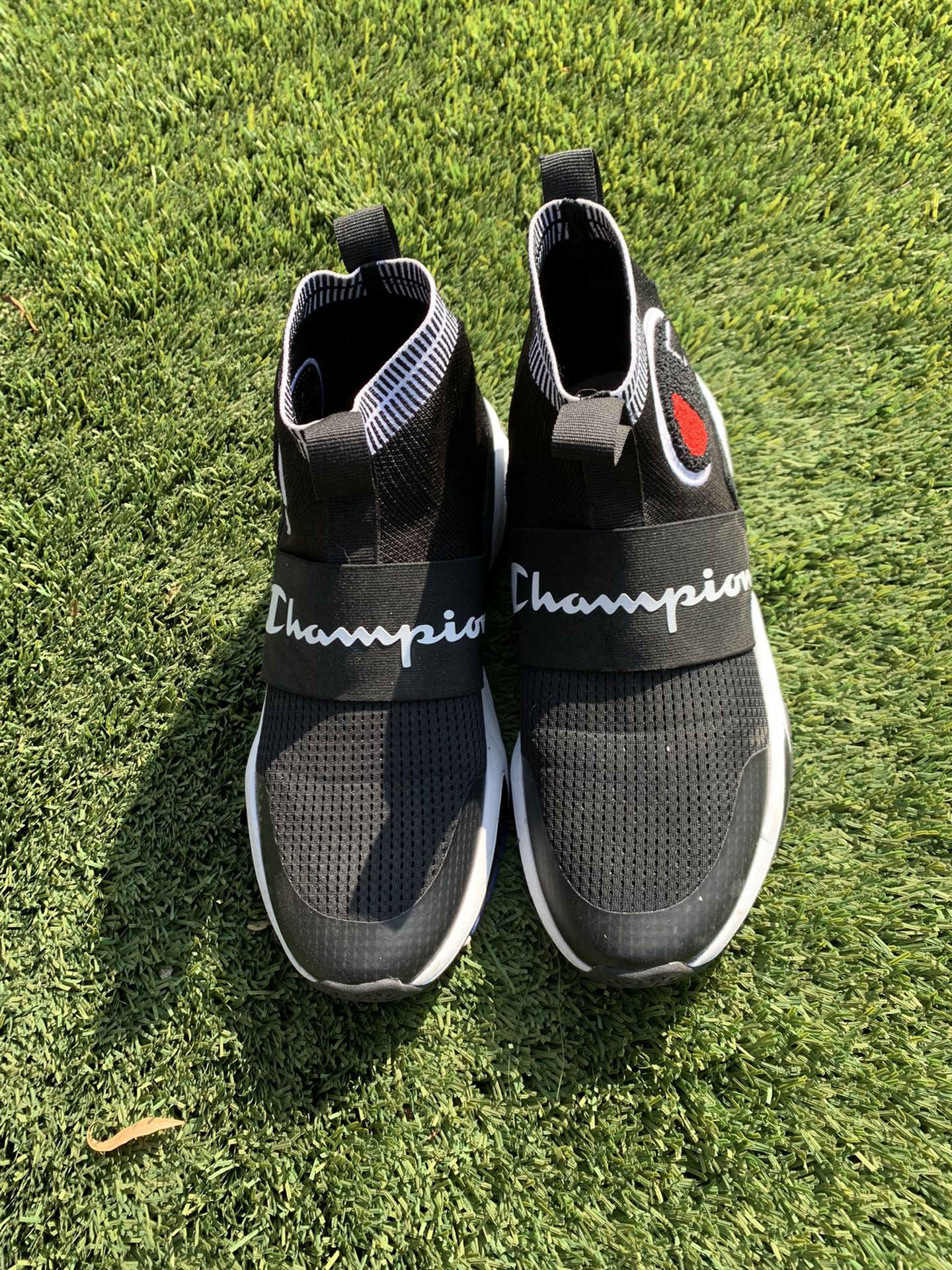 Men’s 9.5 Champion Shoes