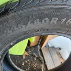 225 70r16 
