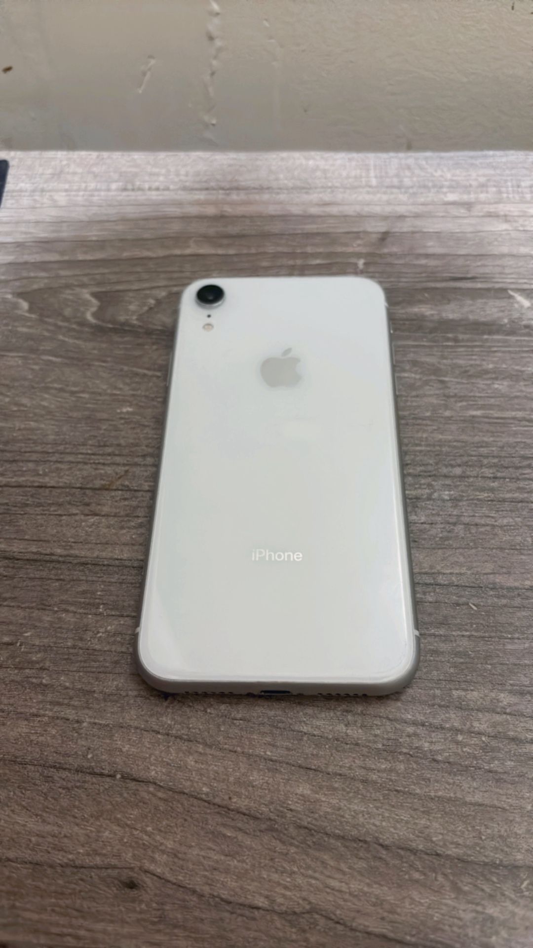 iPhone XR -64gb