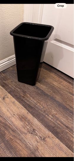 Black plastic square bucket