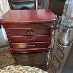 VINTAGE WOOD JEWELRY BOX