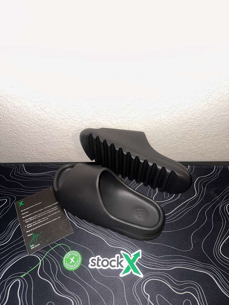 Adidas Yeezy slides 11 size