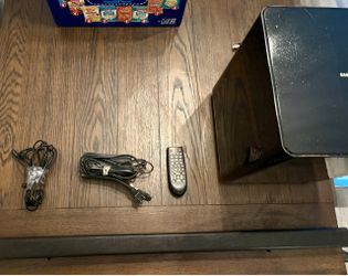 SAMAUNG HW-F550 2.1 soundbar system