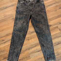 Levis Women's Mom Jeans Size 26 