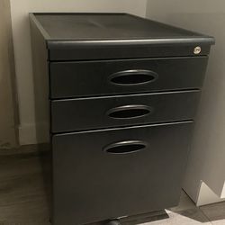 Heavy duty filing cabinet / tool box storage on wheels with keys