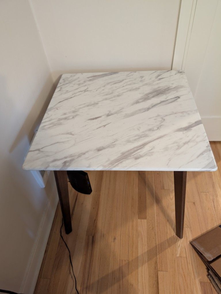 Small Dining Table (31.5")