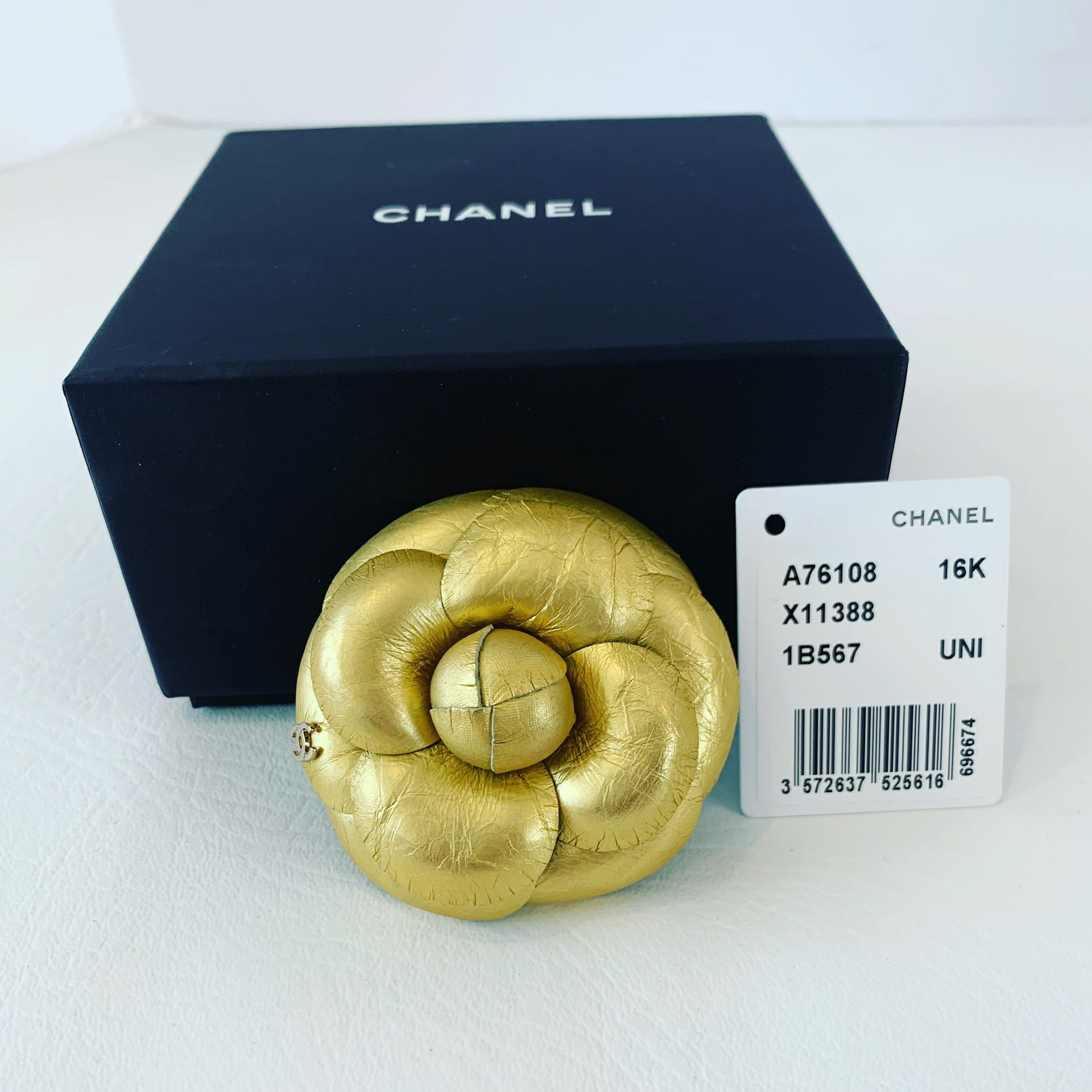 Authentic NEW CHANEL 16K Camilla fabric gold flower brooch