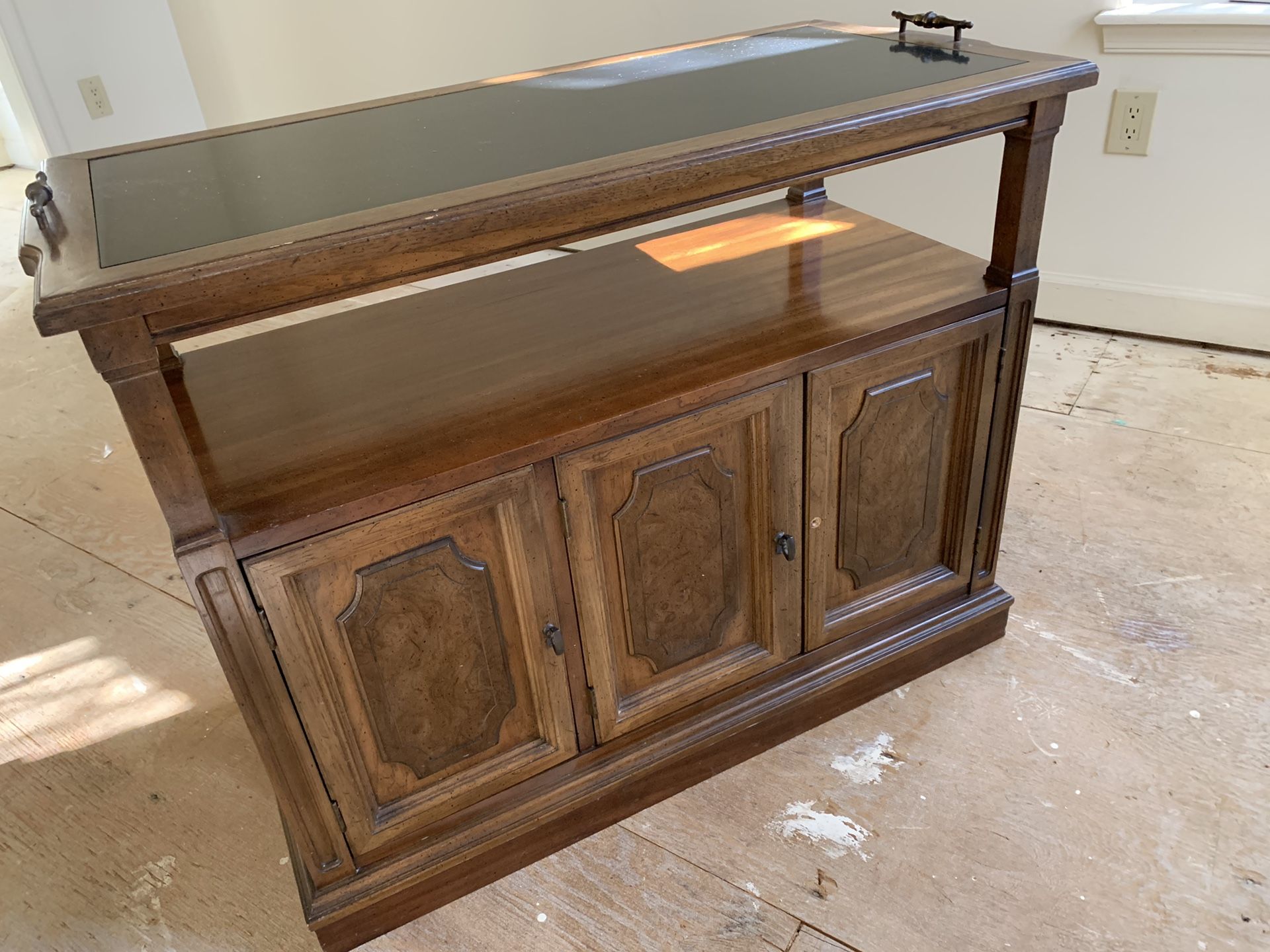 Serving Cart or TV Stand. Name your price. Everything must go by 12pm 12/30/19.