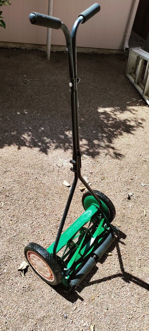 Manual Lawn Mower