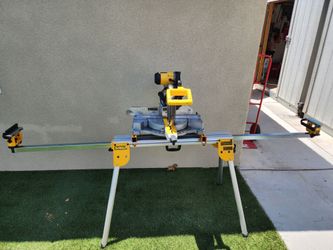 Dewalt 12" Sliding Compound Miter Saw with stand