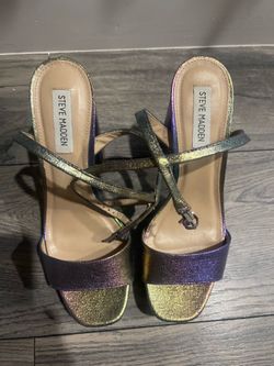Steve Madden Iridescent Metallic Block Heel Sandals – Women’s 7.5