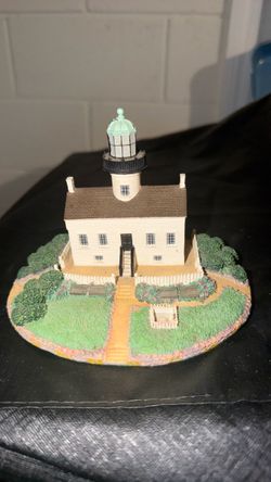 Lighthouse Cottage Resin Figurine