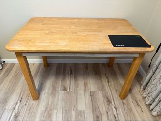 Solid hard wood table. (Real wood)