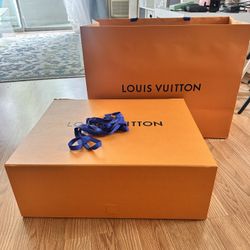 LARGE LV BOX, RIBBON AND BAG 