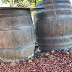 Wine/whiskey Barrels
