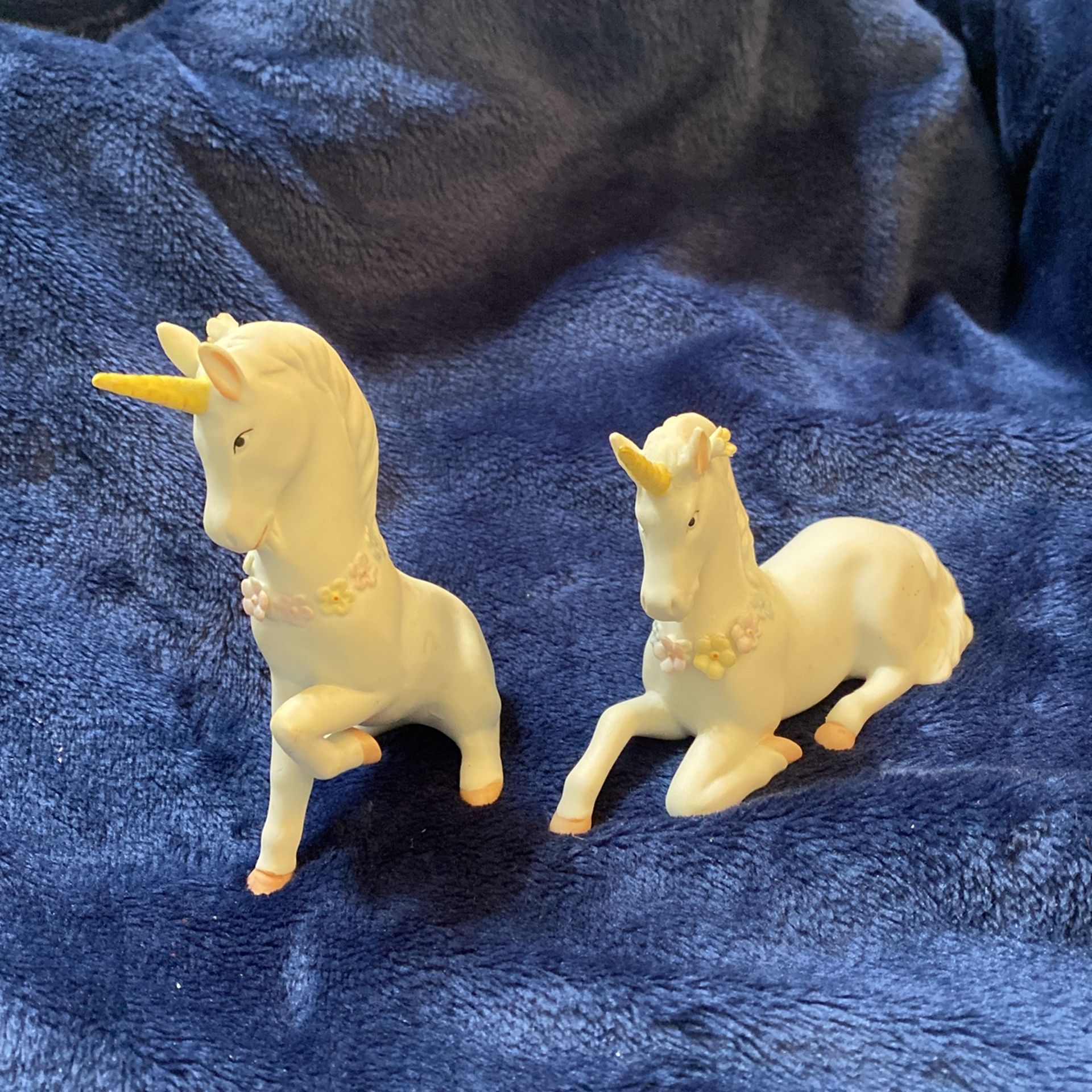 Vtg. 1983 Enesco Pair Porcelain Unicorns.
